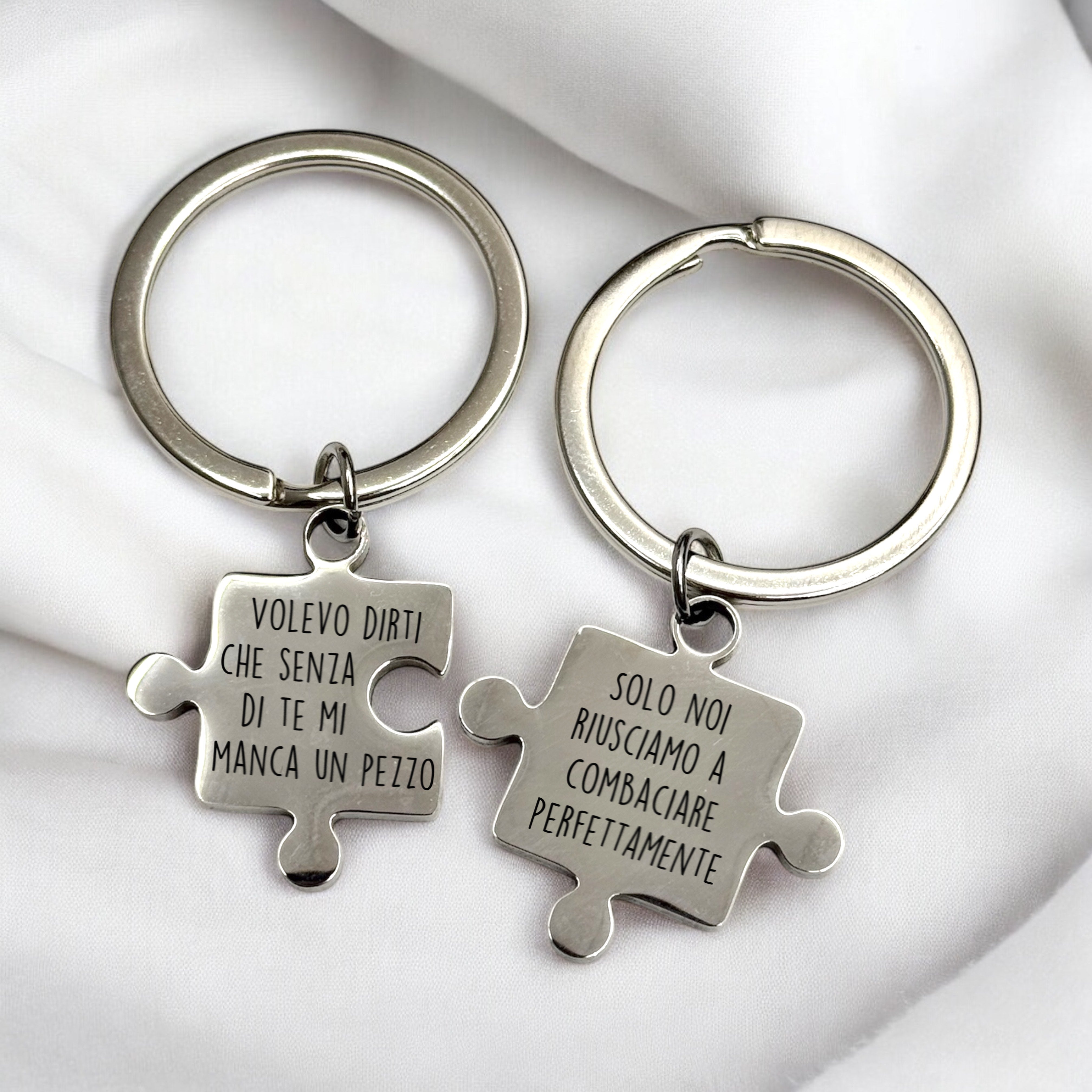 COPPIA DI PORTACHIAVI PERSONALIZZATI “PUZZLE"
