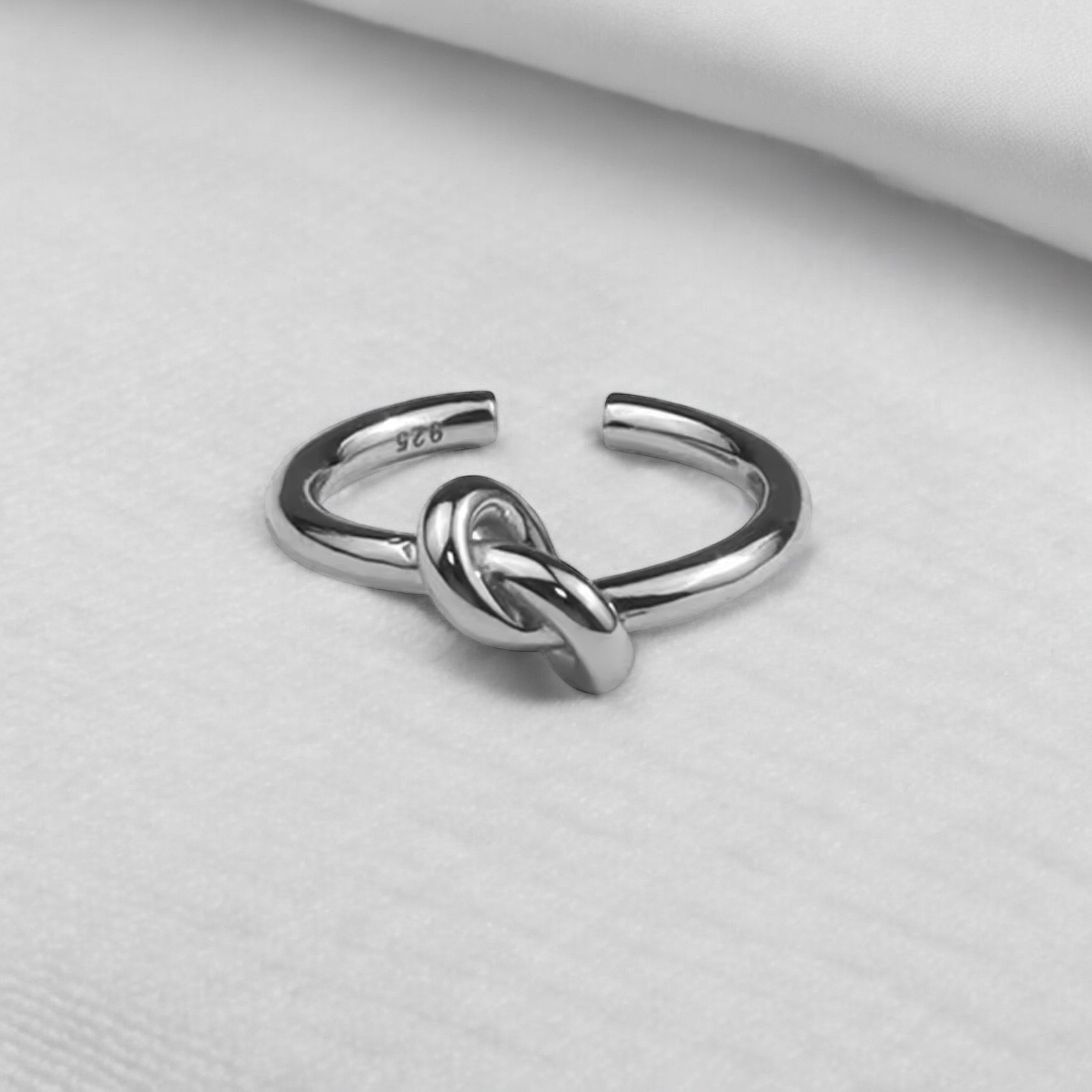 ANELLO PERSONALIZZATO “NODO”